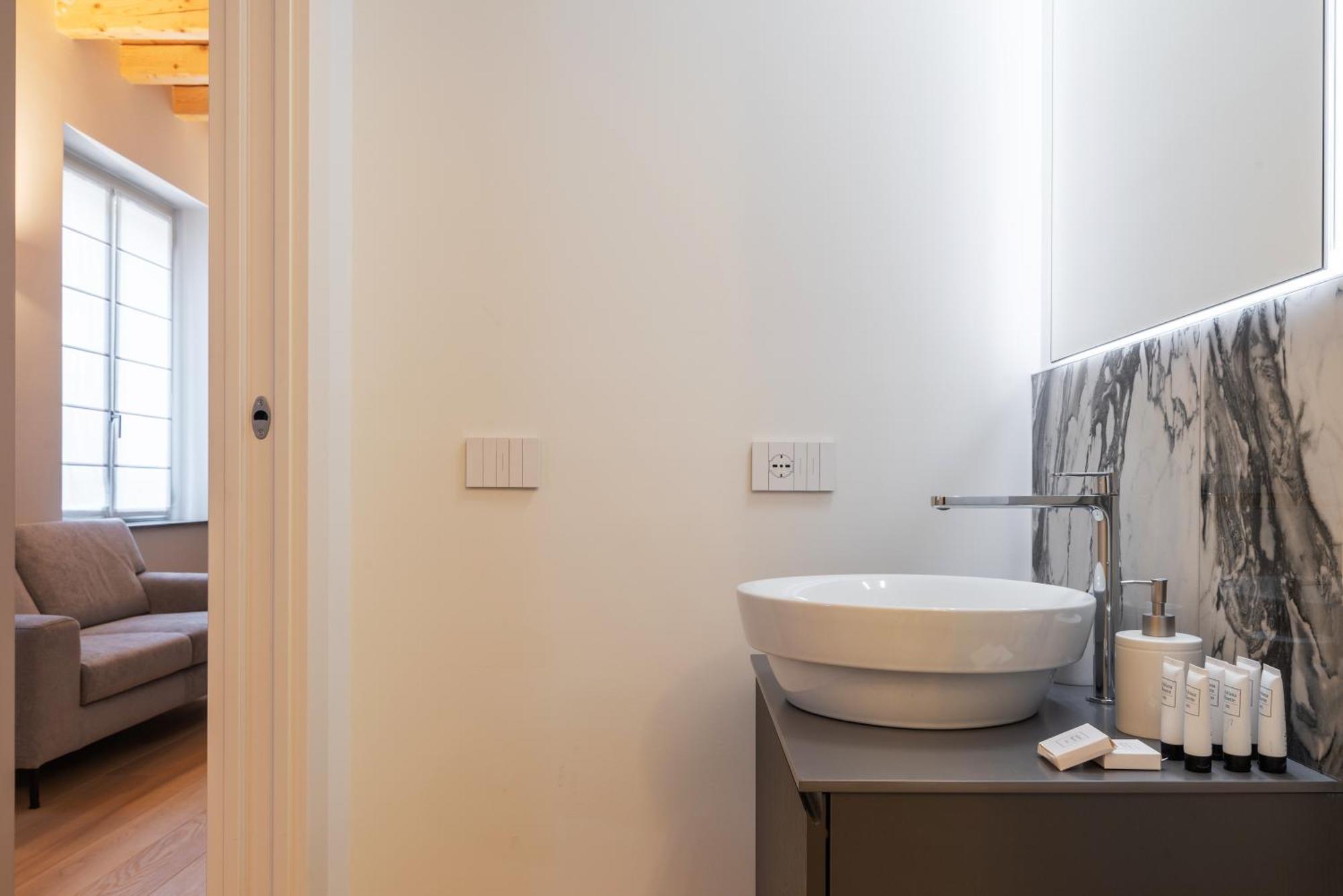 Easyhomes - Bandello *